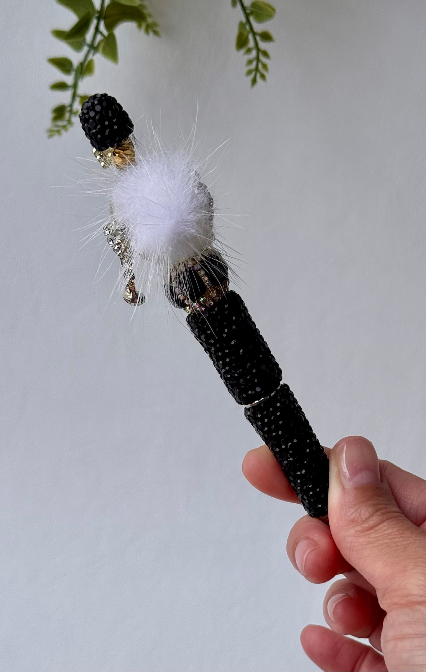 Black & Gold Perfume Bottle Rhinestone Bling Pen – Elegant Luxury Crystal Writing Pen