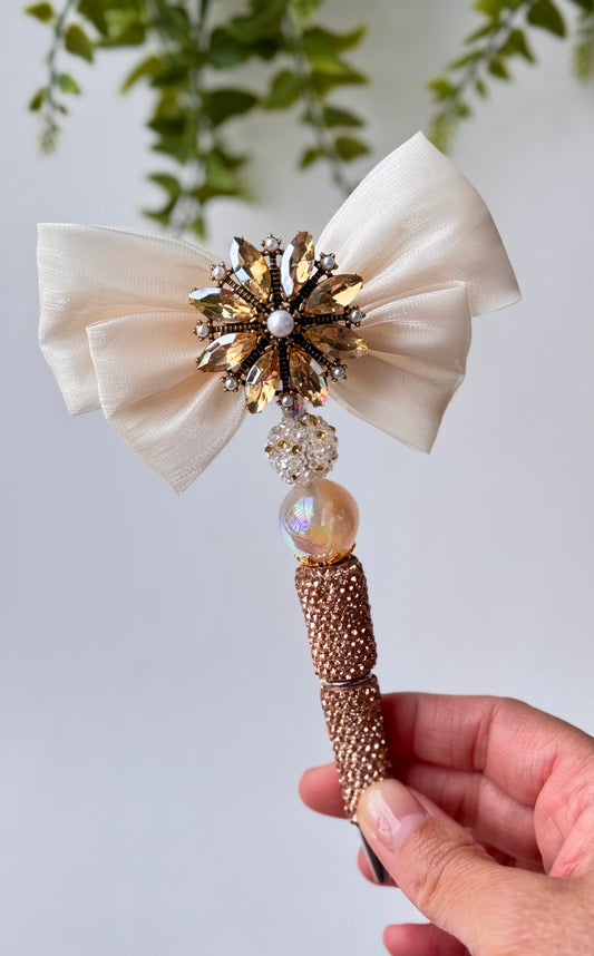 Champagne Gold Flower Rhinestone Pen – Elegant Crystal Bling Pen for Planners & Desk Decor