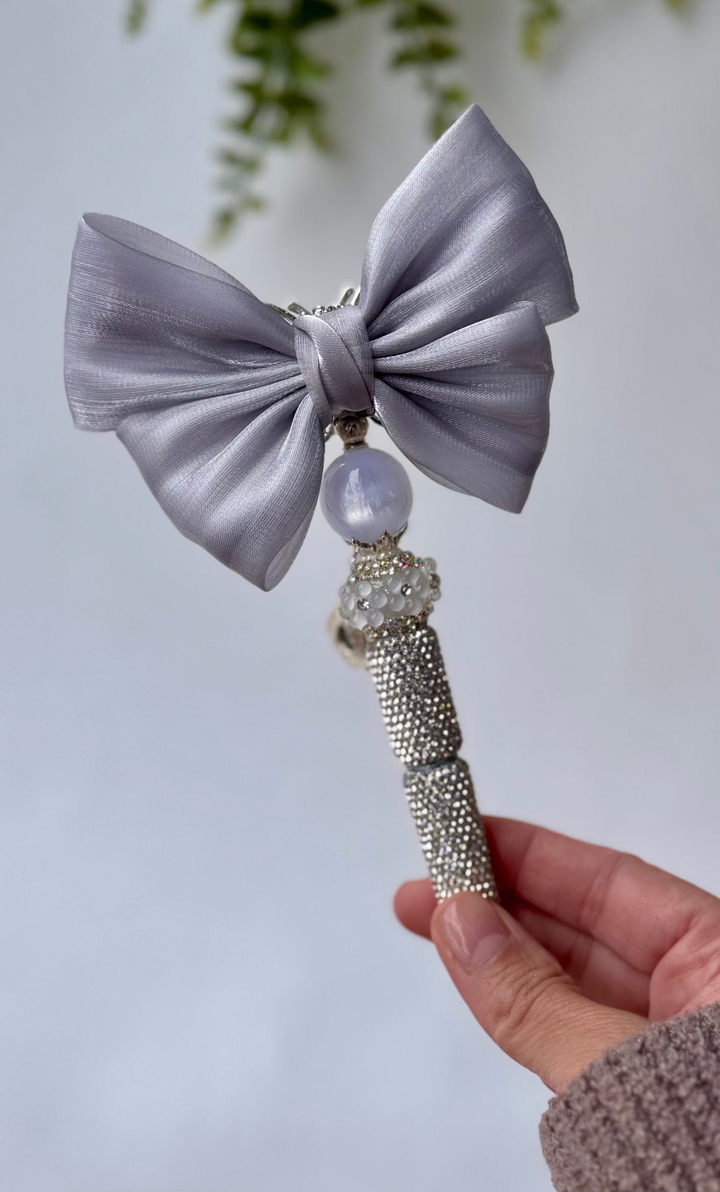 Silver Butterfly Bow Rhinestone Pen – Elegant Crystal Bling Pen for Wedding or Office Gifts