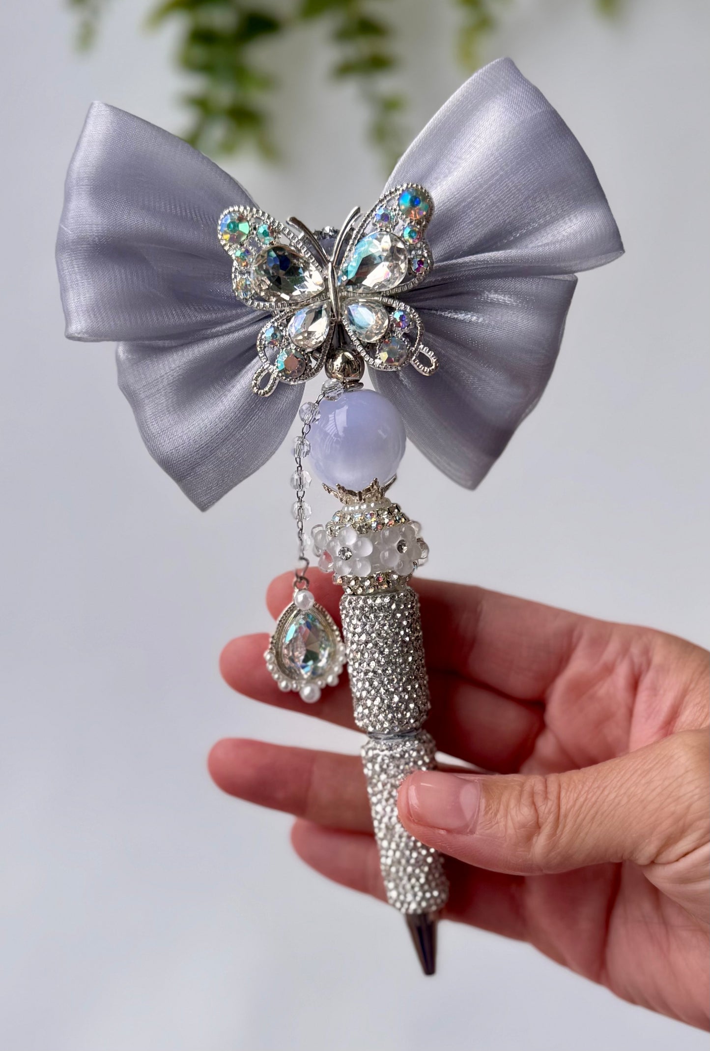 Silver Butterfly Bow Rhinestone Pen – Elegant Crystal Bling Pen for Wedding or Office Gifts