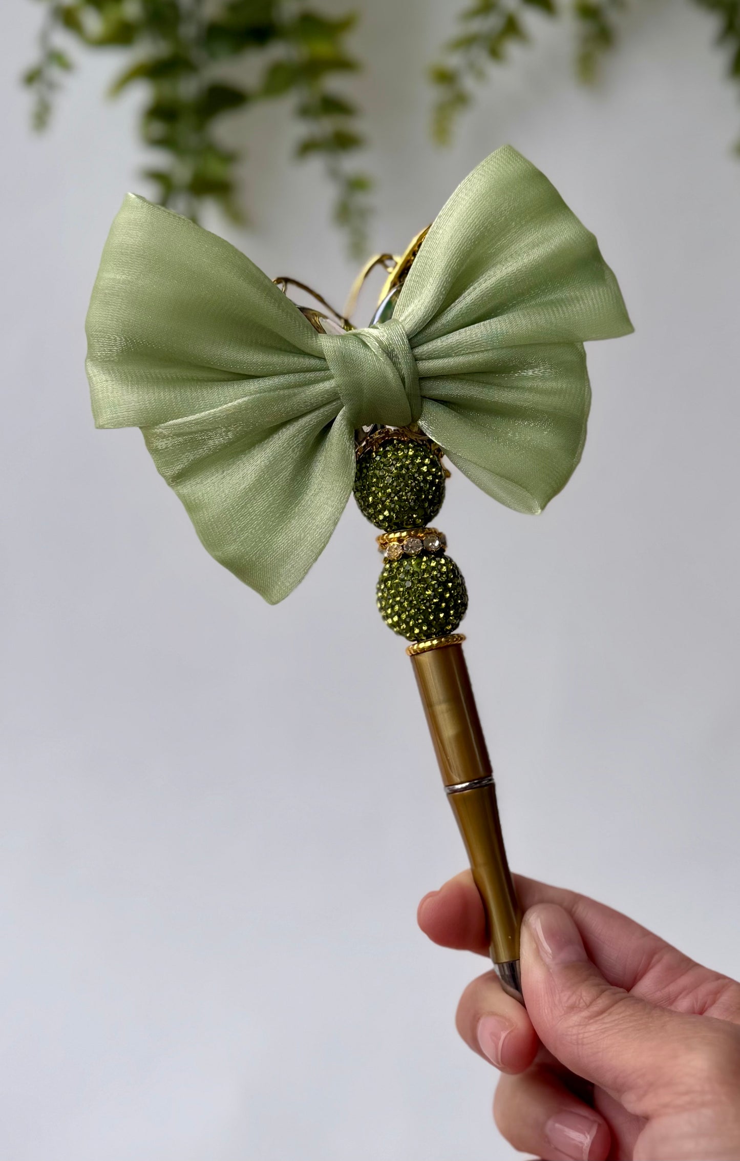 Green Butterfly Bow Rhinestone Pen – Nature-Inspired Crystal Bling Pen for Elegant Writing